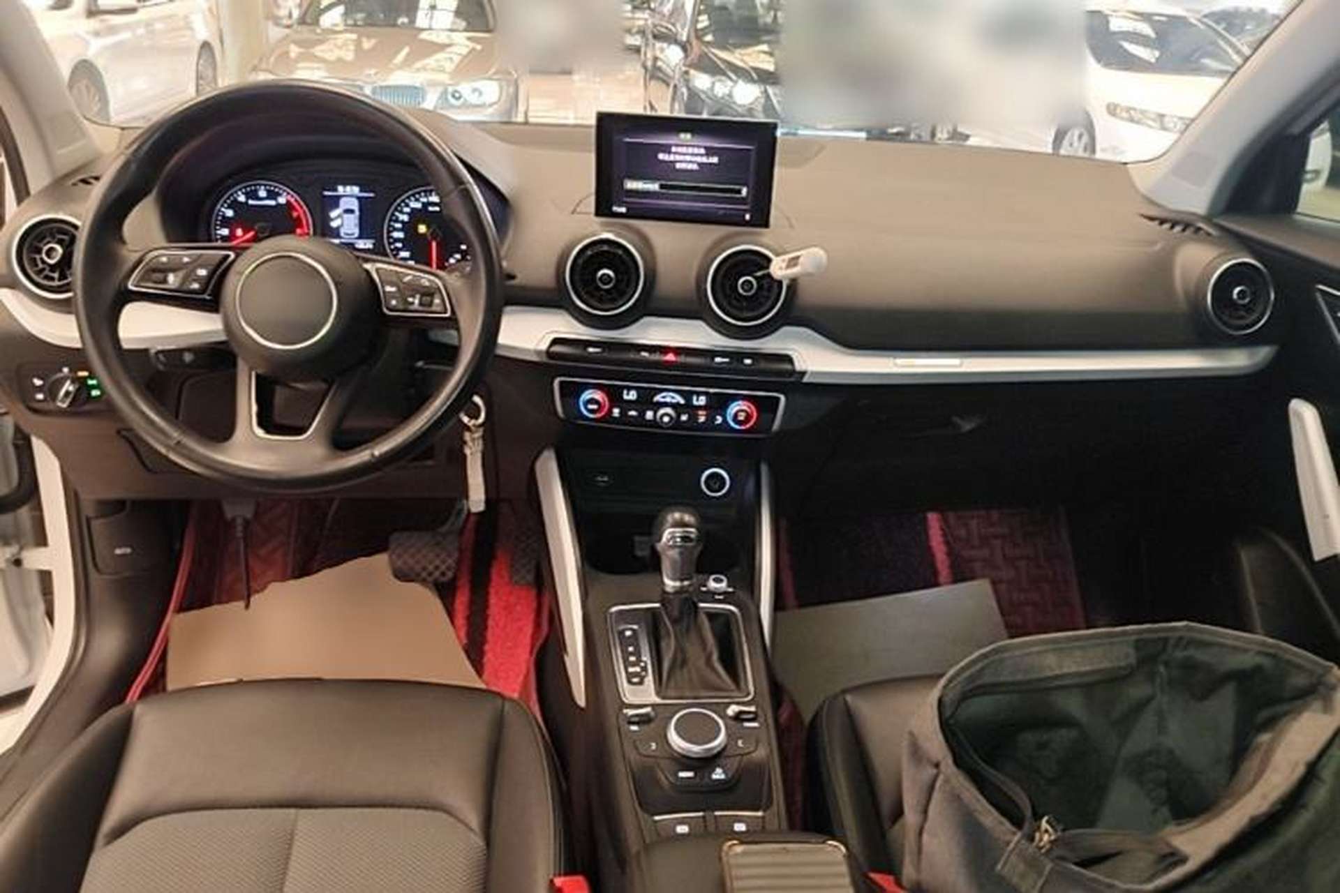 Used Audi Q2L 2018 35 TFSI Fashionable & Elegant Version China VI Emission Standard Center Console