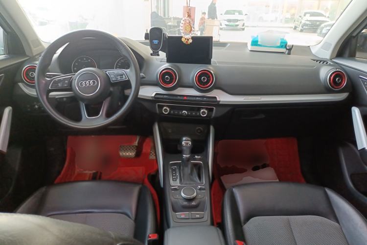 Used Audi Q2L 2018 35 TFSI Fashionable & Elegant Version China VI Emission Standard Center Console