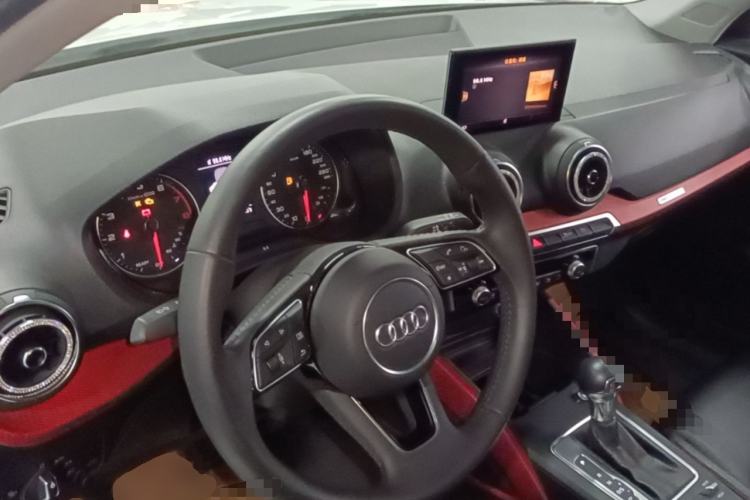 Used Audi Q2L 2018 35 TFSI Fashion Dynamic Version China VI Emission Standard Center Console