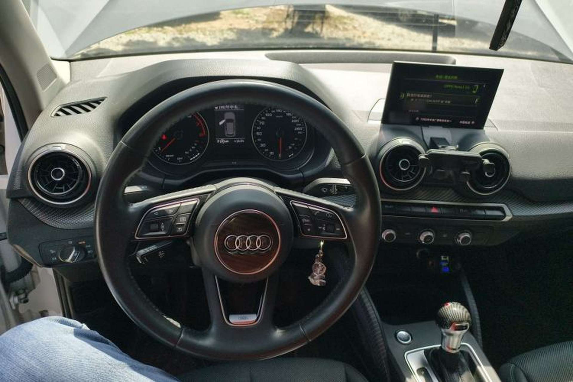 Used Audi Q2L 2018 35 TFSI Launch Exclusive Edition China V Center Console