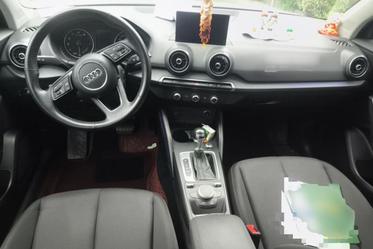 Used Audi Q2L 2018 35 TFSI Advanced Dynamic Version China VI Emission Standard Center Console