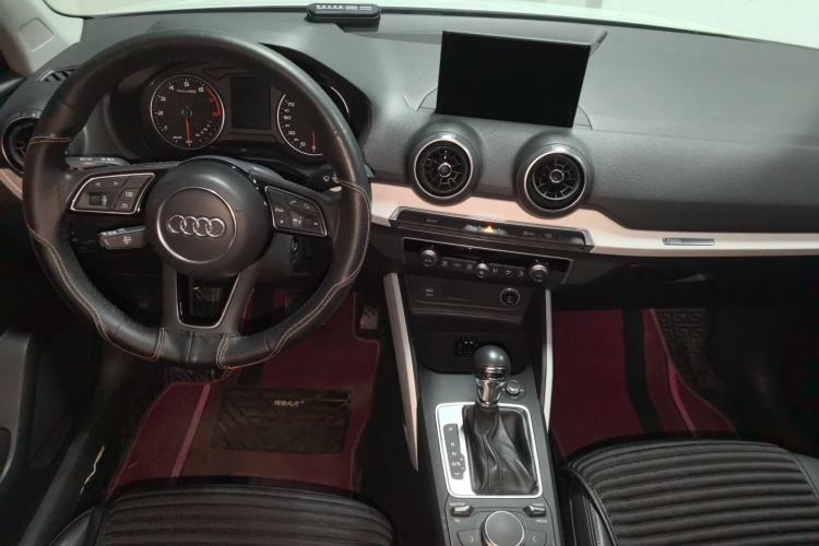 Used Audi Q2L 2018 35 TFSI Fashion Elegant Version China V Center Console