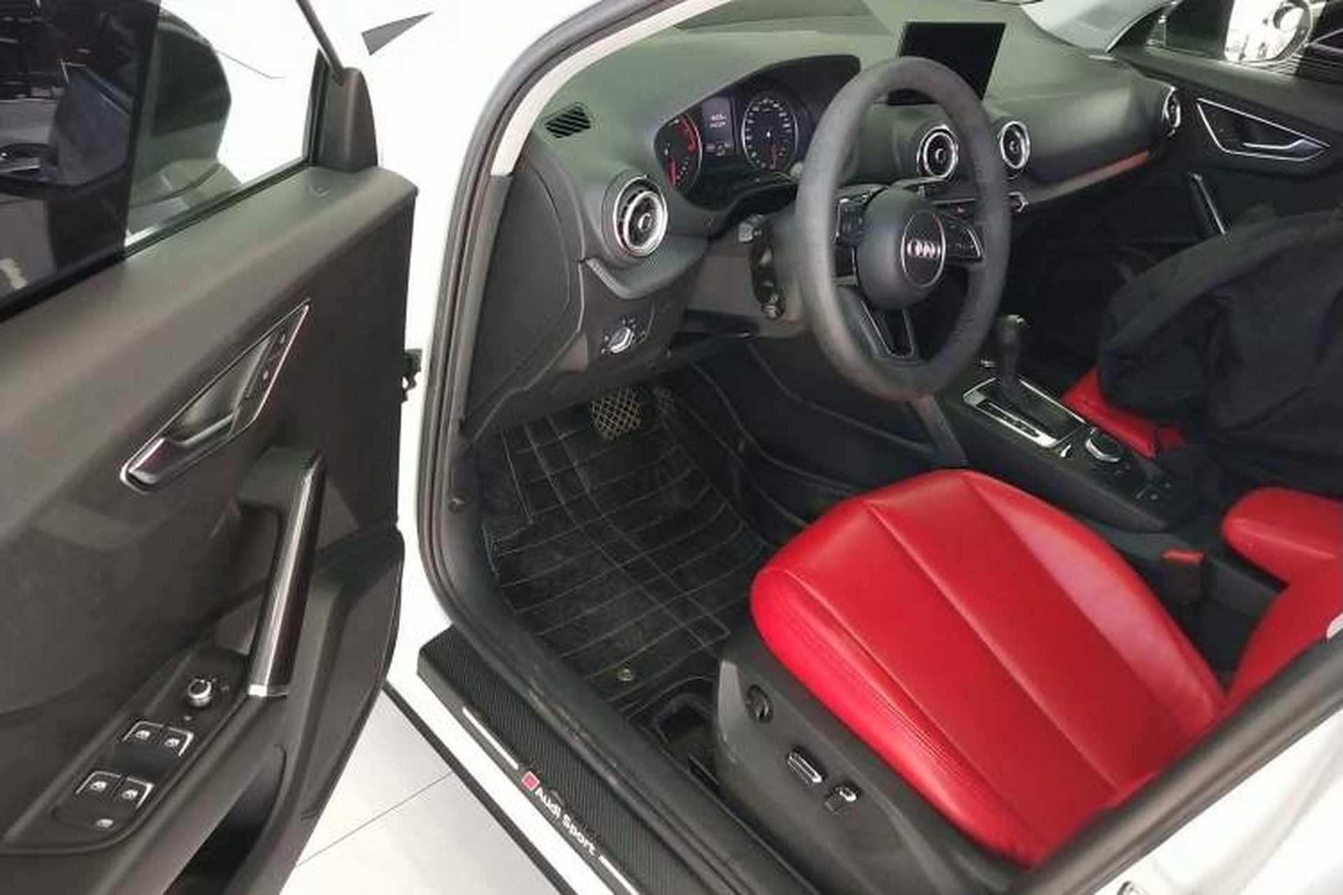 Used Audi Q2L 2018 35 TFSI Launch Exclusive Edition China V Driver Seat