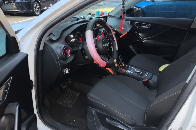 Used Audi Q2L 2018 35 TFSI Launch Exclusive Edition China VI Driver Seat