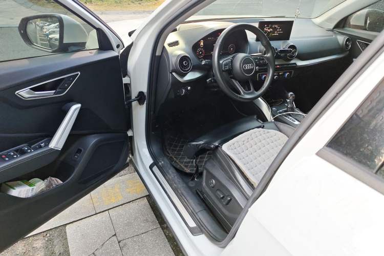 Used Audi Q2L 2018 35 TFSI Luxury Prestige Version China VI Driver Seat