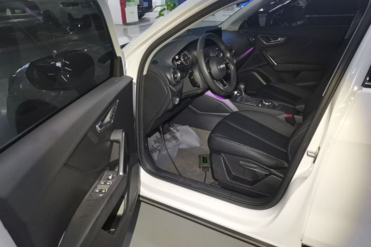 Used Audi Q2L 2018 35 TFSI Launch Exclusive Edition China VI Driver Seat