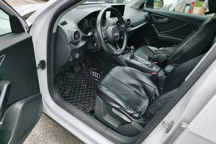 Used Audi Q2L 2018 35 TFSI Launch Exclusive Edition China V Driver Seat