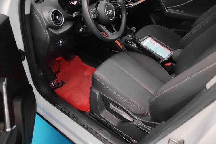 Used Audi Q2L 2018 35 TFSI Launch Exclusive Edition China VI Driver Seat