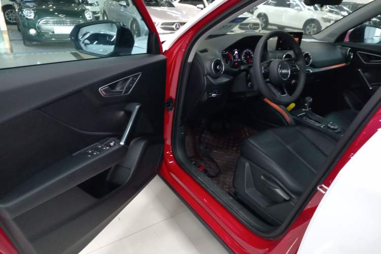 Used Audi Q2L 2018 35 TFSI Launch Exclusive Edition China VI Driver Seat