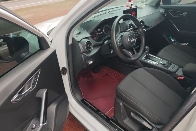 Used Audi Q2L 2018 35 TFSI Launch Exclusive Edition China V Driver Seat