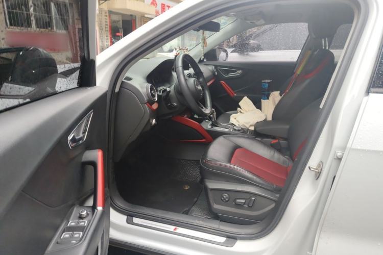 Used Audi Q2L 2018 35 TFSI Fashion Dynamic Version China VI Emission Standard Driver Seat