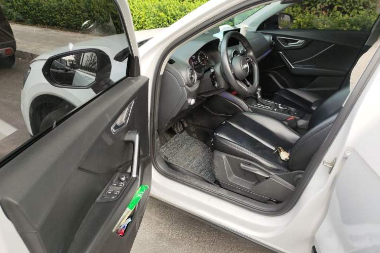 Used Audi Q2L 2018 35 TFSI Launch Exclusive Edition China VI Driver Seat