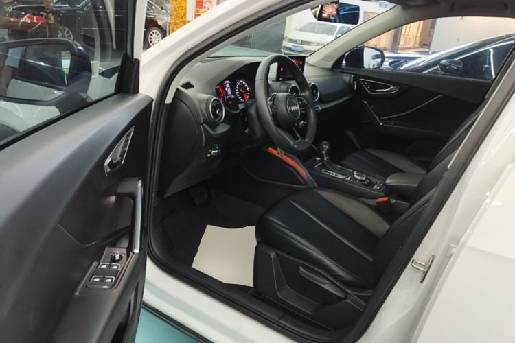Used Audi Q2L 2018 35 TFSI Launch Exclusive Edition China V Driver Seat