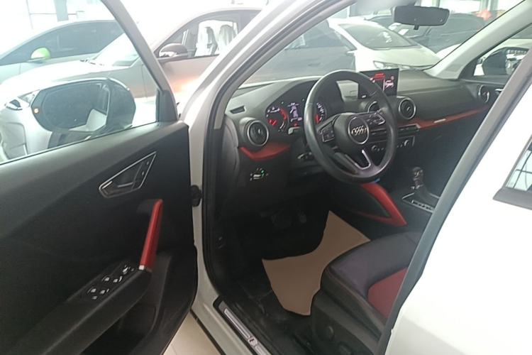 Used Audi Q2L 2018 35 TFSI Fashion Dynamic Version China VI Emission Standard Driver Seat