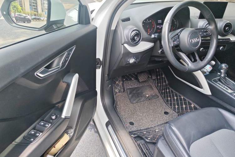 Used Audi Q2L 2018 35 TFSI Fashionable & Elegant Version China VI Emission Standard Driver Seat