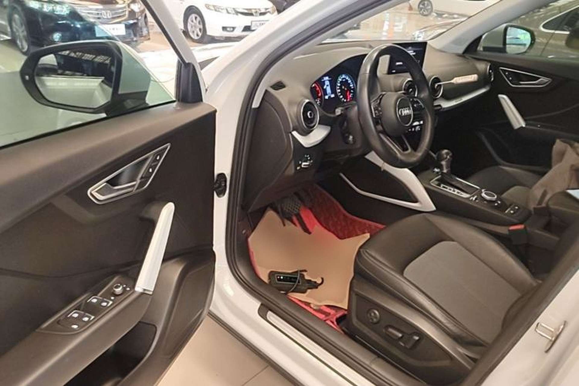 Used Audi Q2L 2018 35 TFSI Fashionable & Elegant Version China VI Emission Standard Driver Seat