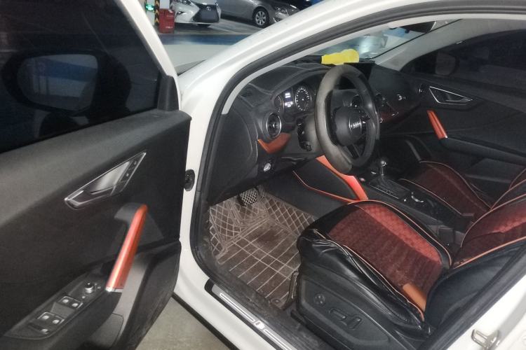 Used Audi Q2L 2018 35 TFSI Fashion Dynamic Version China V Emission Standard Driver Seat