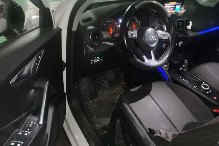Used Audi Q2L 2018 35 TFSI Launch Exclusive Edition China V Driver Seat
