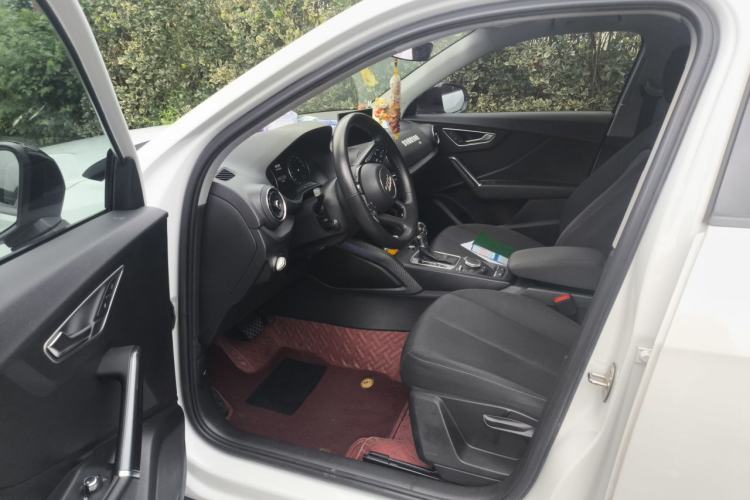 Used Audi Q2L 2018 35 TFSI Advanced Dynamic Version China VI Emission Standard Driver Seat
