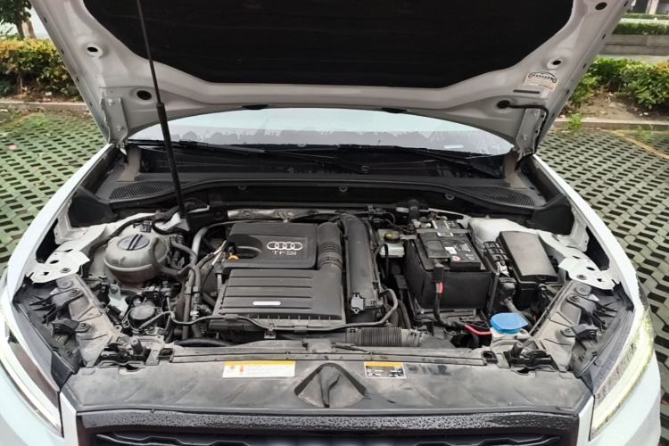 Used Audi Q2L 2018 35 TFSI Fashion Dynamic Version China VI Emission Standard Engine Bay