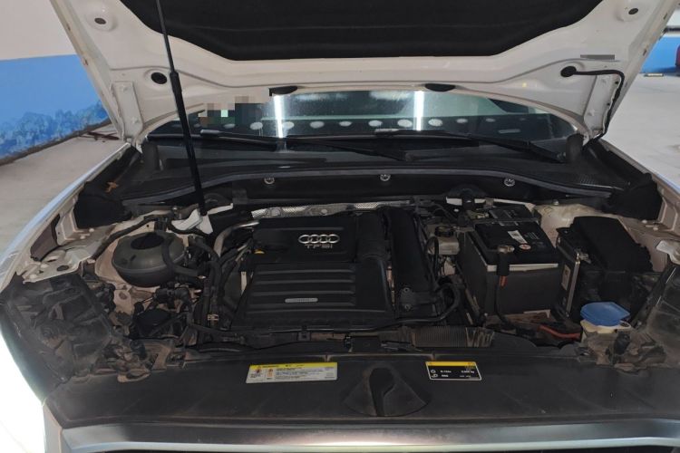 Used Audi Q2L 2018 35 TFSI Fashionable & Elegant Version China VI Emission Standard Engine Bay