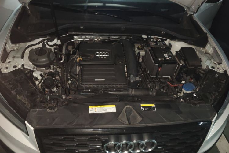 Used Audi Q2L 2018 35 TFSI Fashion Dynamic Version China VI Emission Standard Engine Bay