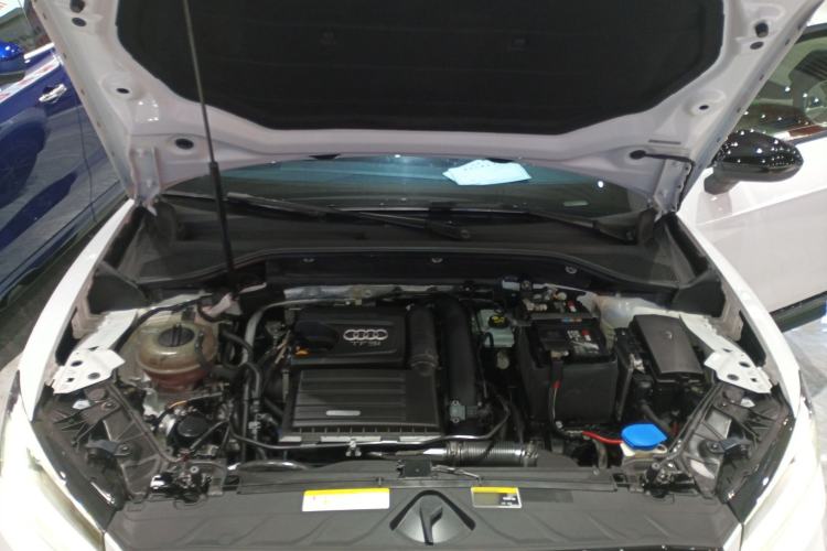 Used Audi Q2L 2018 35 TFSI Launch Exclusive Edition China VI Engine Bay