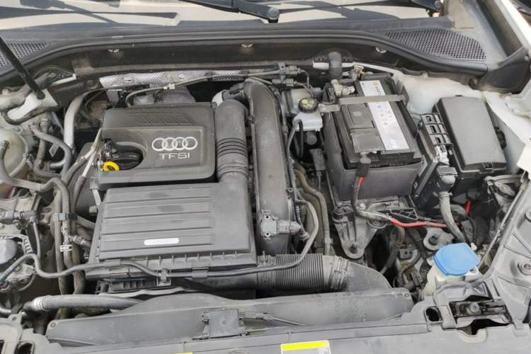 Used Audi Q2L 2018 35 TFSI Fashion Dynamic Version China VI Emission Standard Engine Bay