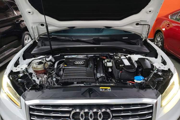 Used Audi Q2L 2018 35 TFSI Fashion Elegant Version China V Engine Bay