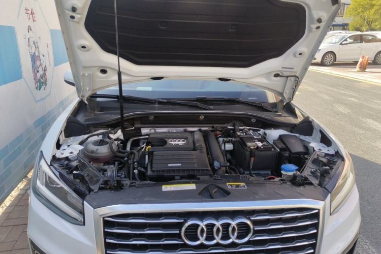 Used Audi Q2L 2018 35 TFSI Fashion Elegant Version China V Engine Bay
