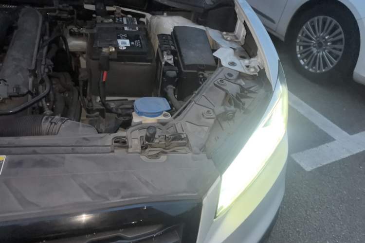 Used Audi Q2L 2018 35 TFSI Launch Exclusive Edition China VI Engine Bay Left