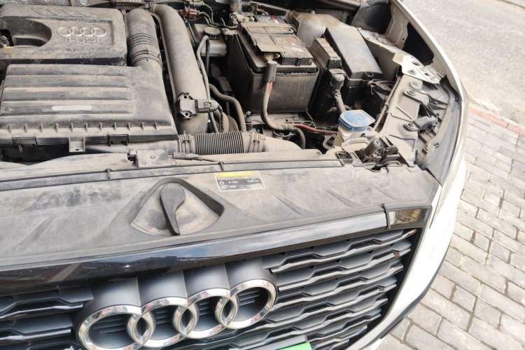 Used Audi Q2L 2018 35 TFSI Fashion Dynamic Version China V Emission Standard Engine Bay Left