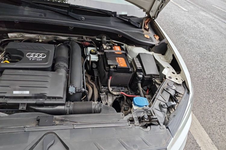 Used Audi Q2L 2018 35 TFSI Launch Exclusive Edition China V Engine Bay Left