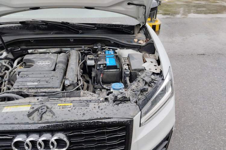Used Audi Q2L 2018 35 TFSI Fashion Dynamic Version China VI Emission Standard Engine Bay Left
