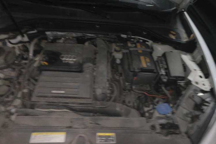 Used Audi Q2L 2018 35 TFSI Fashion Dynamic Version China VI Emission Standard Engine Bay Left