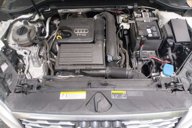 Used Audi Q2L 2018 35 TFSI Fashion Elegant Version China V Engine Bay