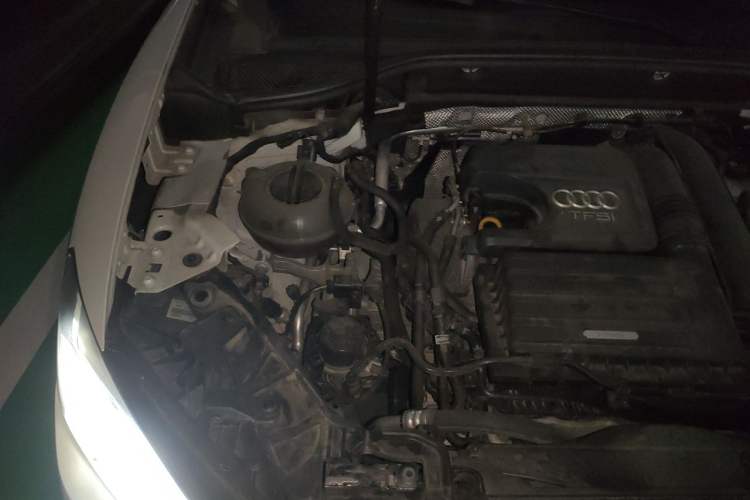 Used Audi Q2L 2018 35 TFSI Launch Exclusive Edition China VI Engine Bay Right