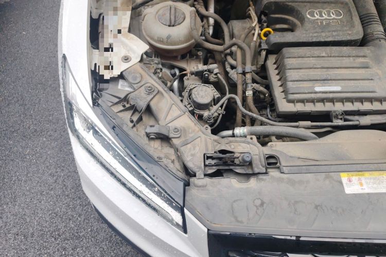 Used Audi Q2L 2018 35 TFSI Fashion Dynamic Version China VI Emission Standard Engine Bay Right