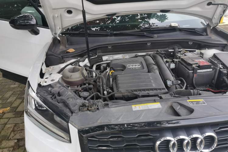 Used Audi Q2L 2018 35 TFSI Fashion Dynamic Version China VI Emission Standard Engine Bay Right