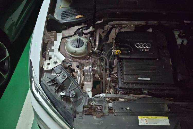 Used Audi Q2L 2018 35 TFSI Fashion Dynamic Version China V Emission Standard Engine Bay Right