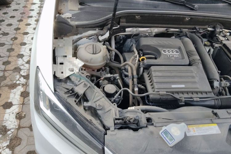 Used Audi Q2L 2018 35 TFSI Fashionable & Elegant Version China VI Emission Standard Engine Bay Right