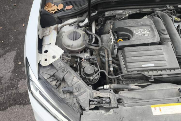 Used Audi Q2L 2018 35 TFSI Advanced Dynamic Version China VI Emission Standard Engine Bay Right