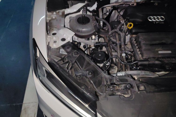 Used Audi Q2L 2018 35 TFSI Launch Exclusive Edition China VI Engine Bay Right