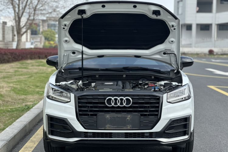 Used Audi Q2L 2018 35 TFSI Fashion Dynamic Version China VI Emission Standard Engine Bay