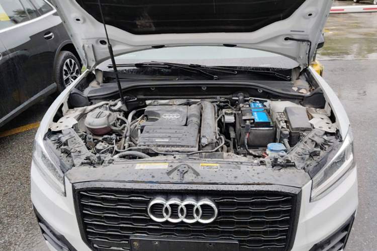 Used Audi Q2L 2018 35 TFSI Fashion Dynamic Version China VI Emission Standard Engine Bay