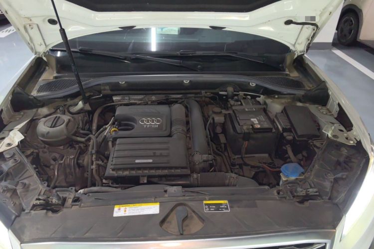 Used Audi Q2L 2018 35 TFSI Fashion Elegant Version China V Engine Bay