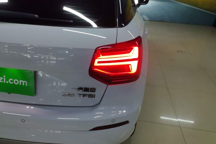 Used Audi Q2L 2018 35 TFSI Fashionable & Elegant Version China VI Emission Standard Exterior 3
