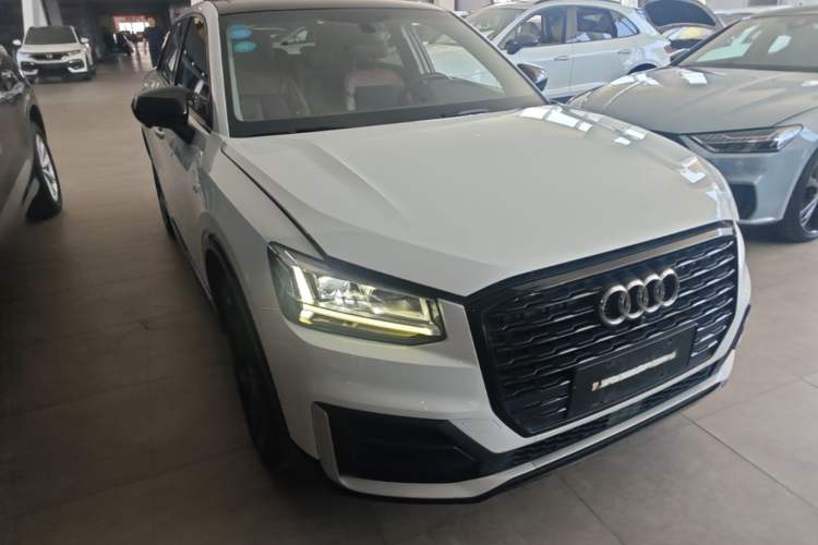 Used Audi Q2L 2018 35 TFSI Launch Exclusive Edition China VI Front Right 45 Deg