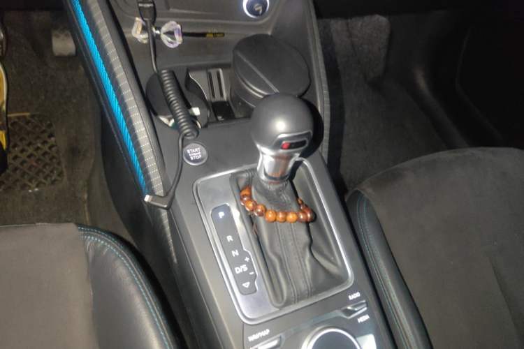 Used Audi Q2L 2018 35 TFSI Luxury Attractive Model China V Standard Gear Lever