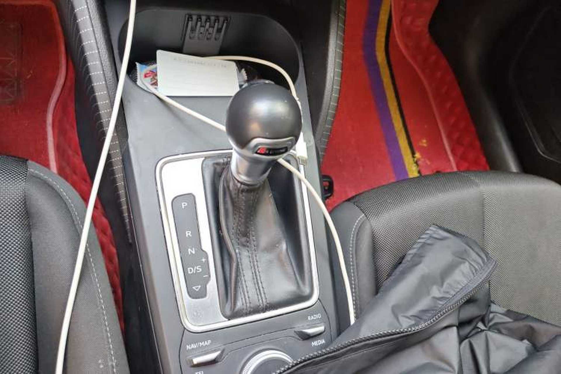 Used Audi Q2L 2018 35 TFSI Launch Exclusive Edition China V Gear Lever